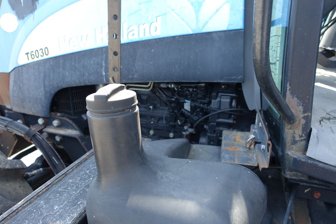 2010 NEW HOLLAND T6030 - Image 10